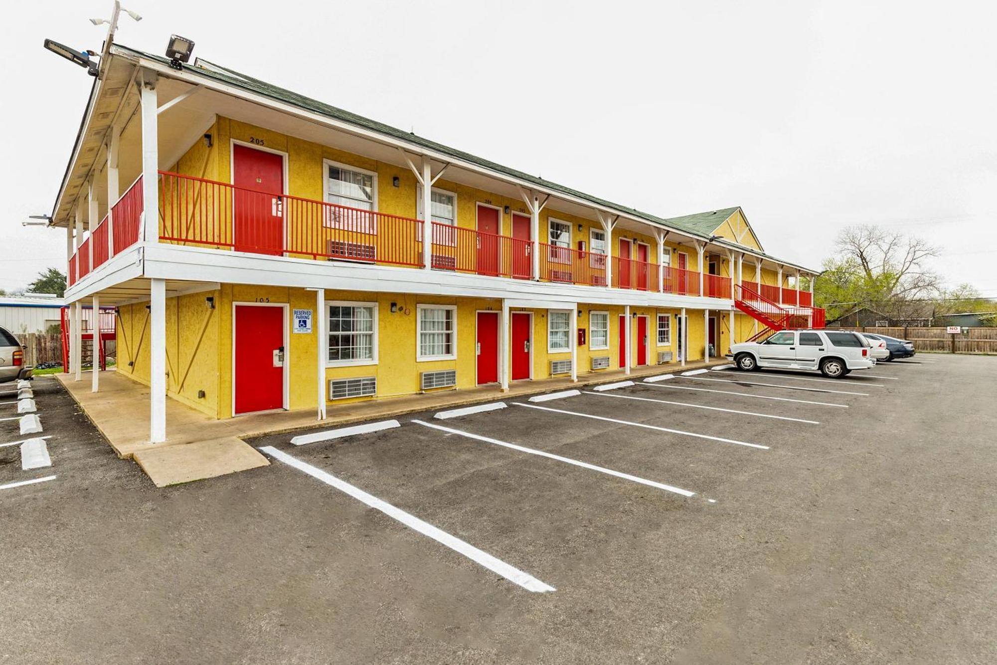 Oyo Hotel San Antonio Lackland Near Seaworld Buitenkant foto