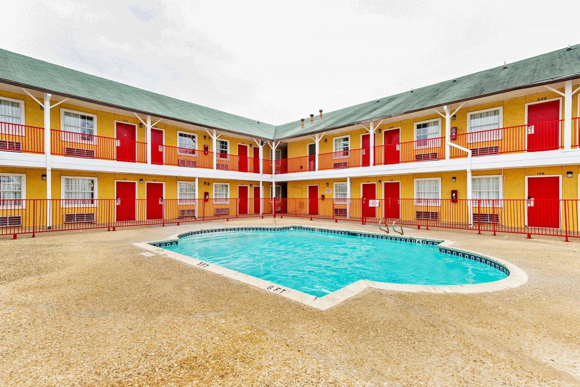 Oyo Hotel San Antonio Lackland Near Seaworld Buitenkant foto