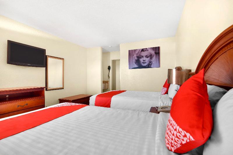 Oyo Hotel San Antonio Lackland Near Seaworld Buitenkant foto